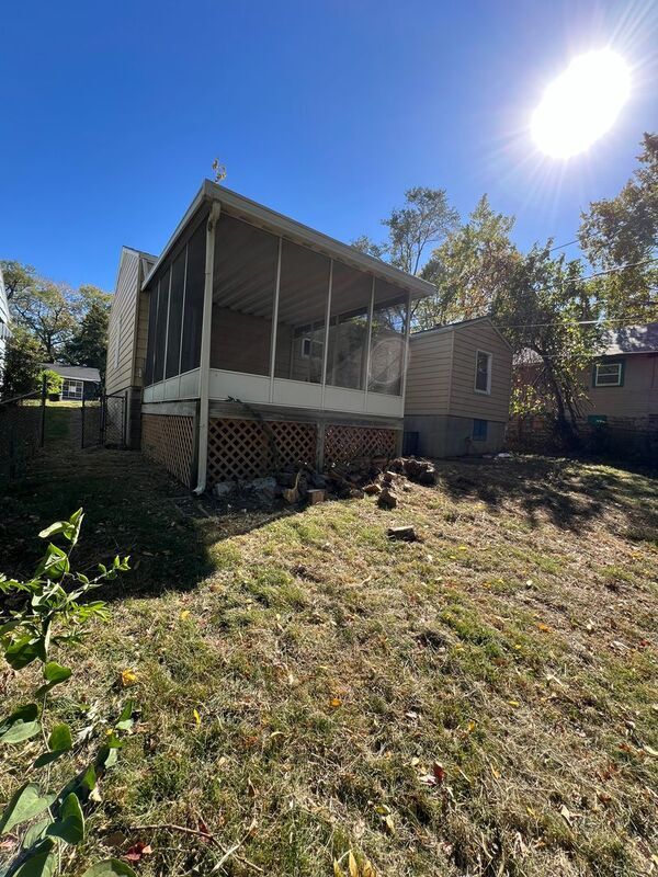 Building Photo - 6008 S Benton Ave