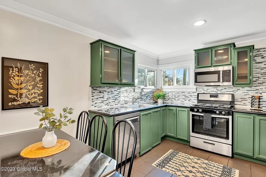 Kitchen - 135 Church St