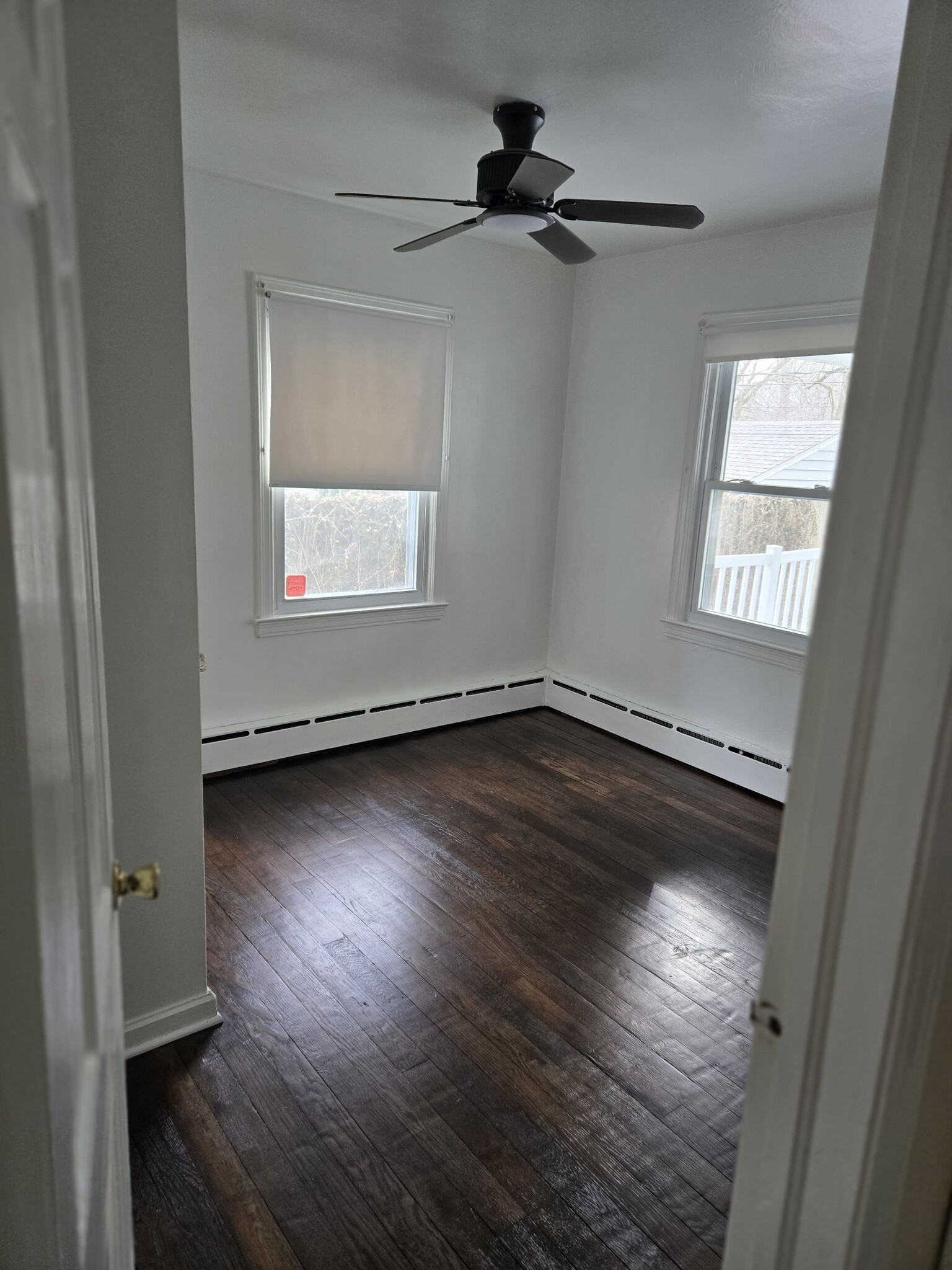 Building Photo - 912 Botham Ave