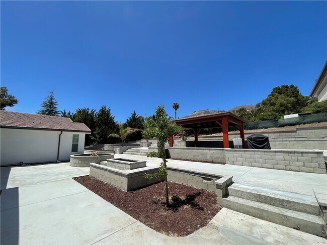 Building Photo - 10 Sweetbay Rd