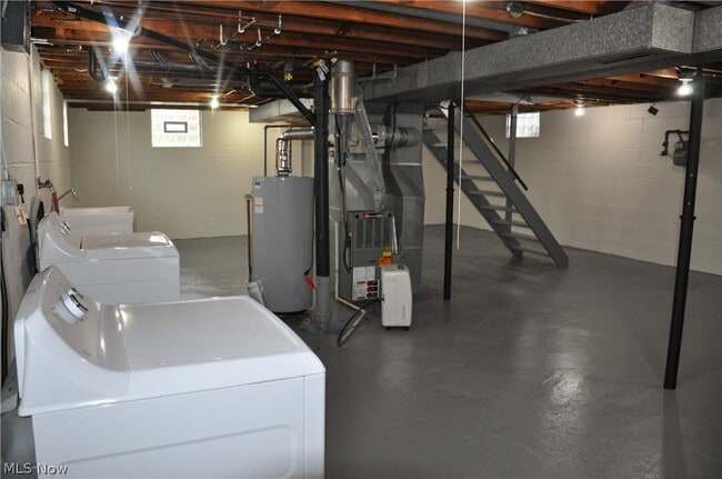 Building Photo - 539 Royer Ave NW