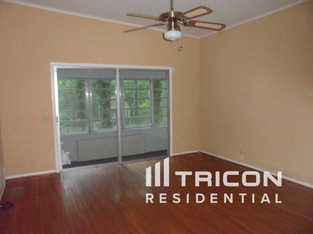 Building Photo - 2087 Meadowbrook Dr SW