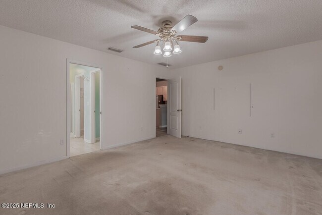 Building Photo - 14004 Crestwick Dr W