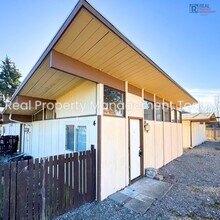 Building Photo - Perez - 105 (Cascade Group - Gold)
