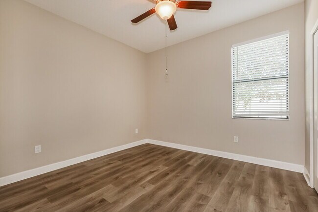 Building Photo - 10053 Celtic Ash Dr