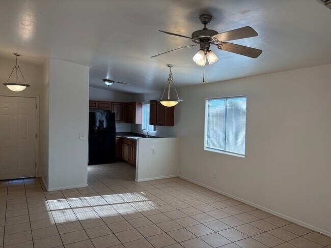 Building Photo - Beautifully Renovated 3 Bedroom Home -A/C-...