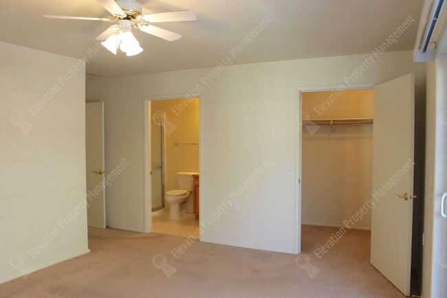 Building Photo - Great 2/2 BR Duplex near Pilot Butte