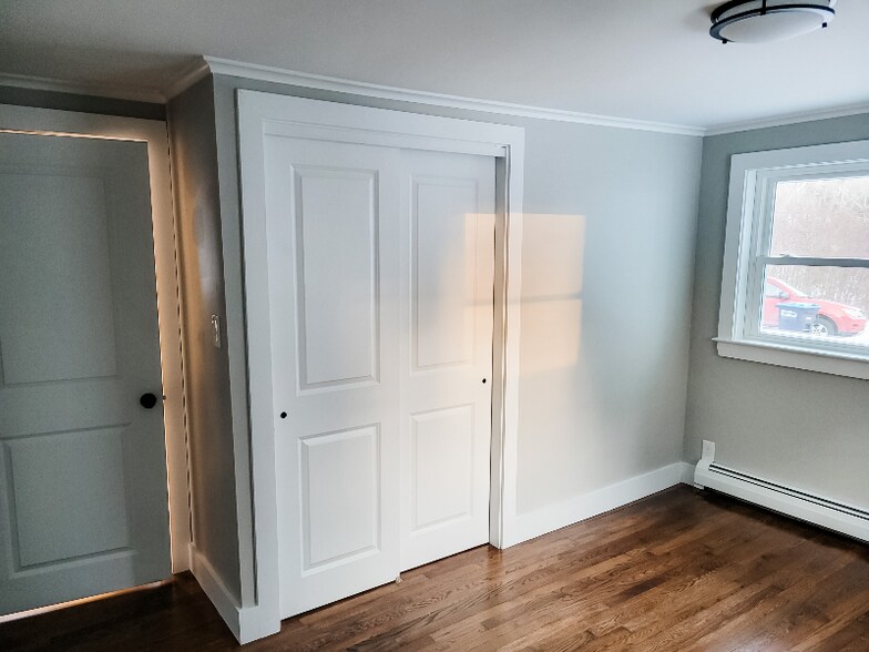 Building Photo - 131 Durham Rd