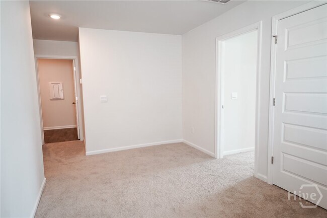 Building Photo - 102 Red Admiral Ln