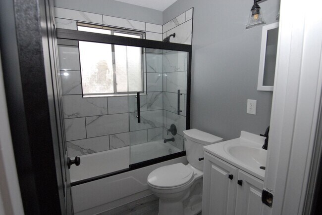 Building Photo - Maryland Heights Area