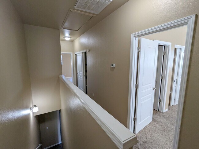 Building Photo - 5997 Blue River Dr SE