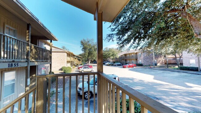 Building Photo - 1859 Norwood Ct