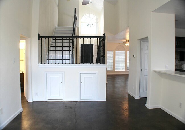 Building Photo - 20706 Grenoble Ln