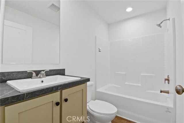 Building Photo - 8457 Hemlock Ave