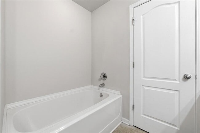 Building Photo - 1006 Ivydale Cir