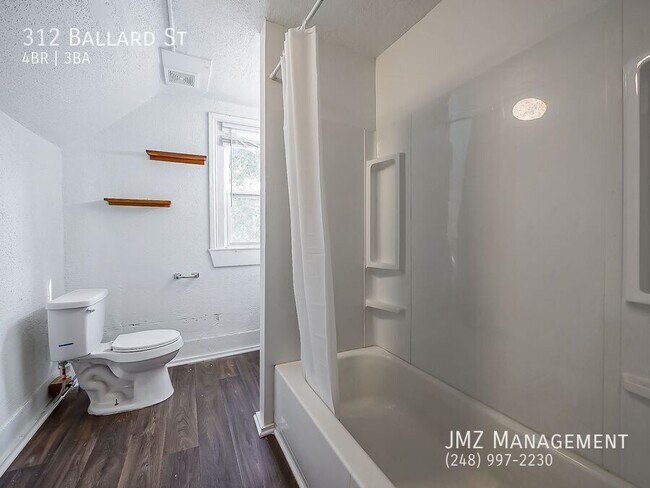 Building Photo - 312 Ballard St