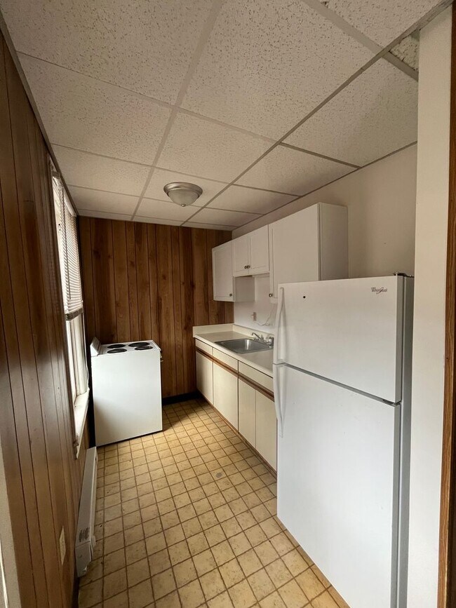 Building Photo - 15413 Norwood Ave