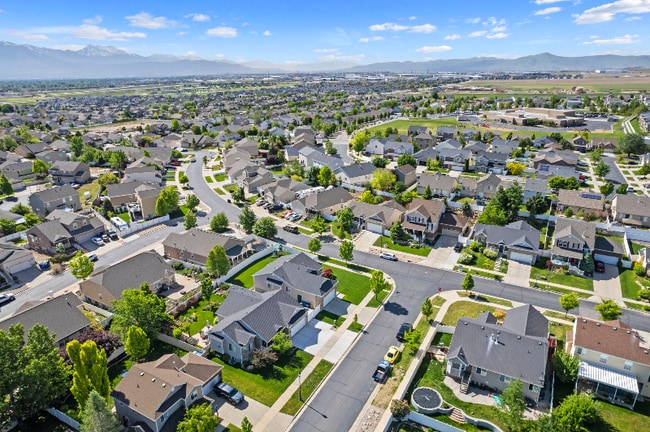 Building Photo - 8259 6555 W