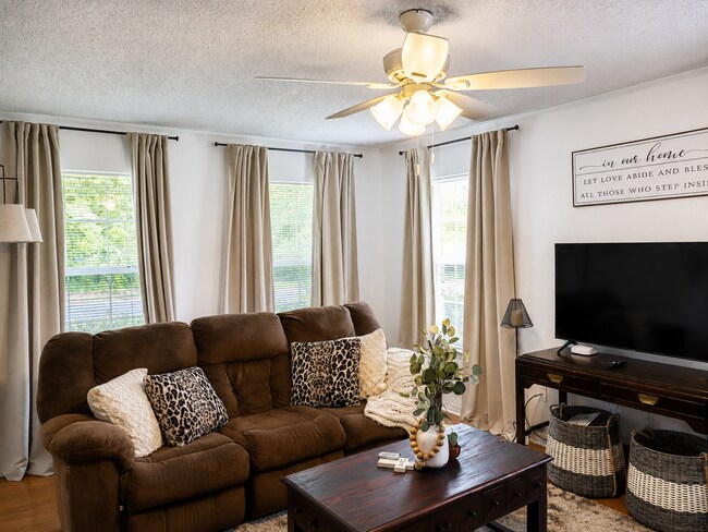 Building Photo - Stark Bayou Furnished Retreat | 4BR Home w/ Garage & Yard