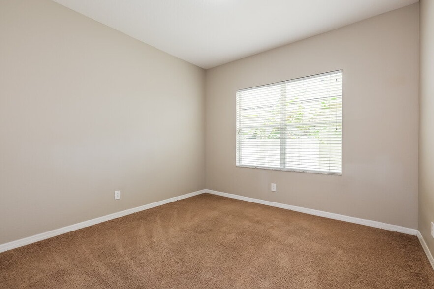 Building Photo - 10644 Shady Preserve Dr