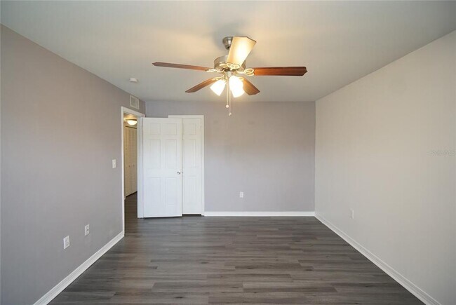 Building Photo - 10330 Carrollwood Ln