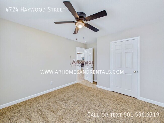 Building Photo - 4724 Haywood St