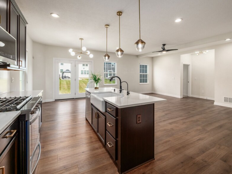 Building Photo - 7343 Quailview Dr