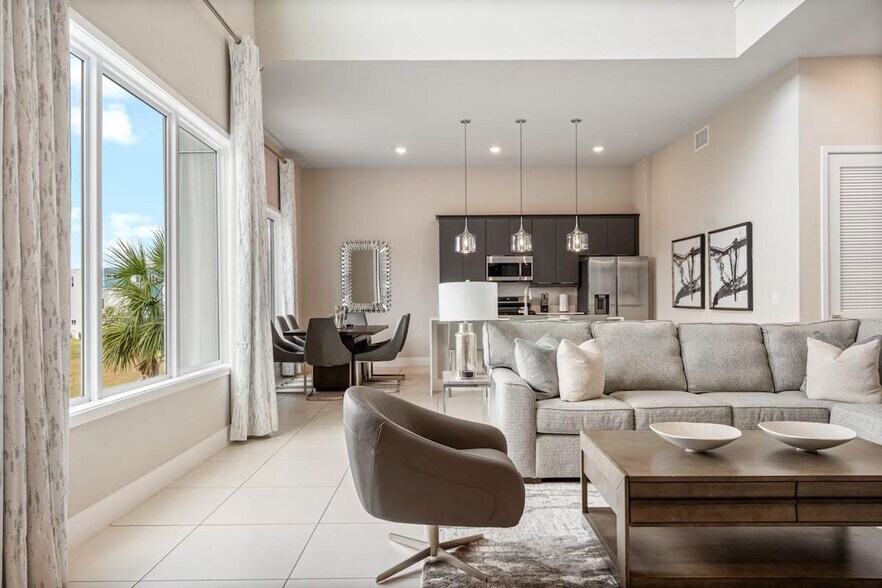 Building Photo - 7740 Sandy Ridge Dr