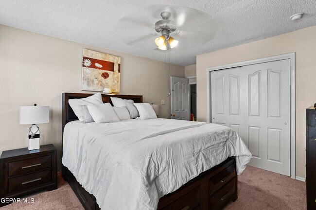 Building Photo - 1091 Los Moros Dr