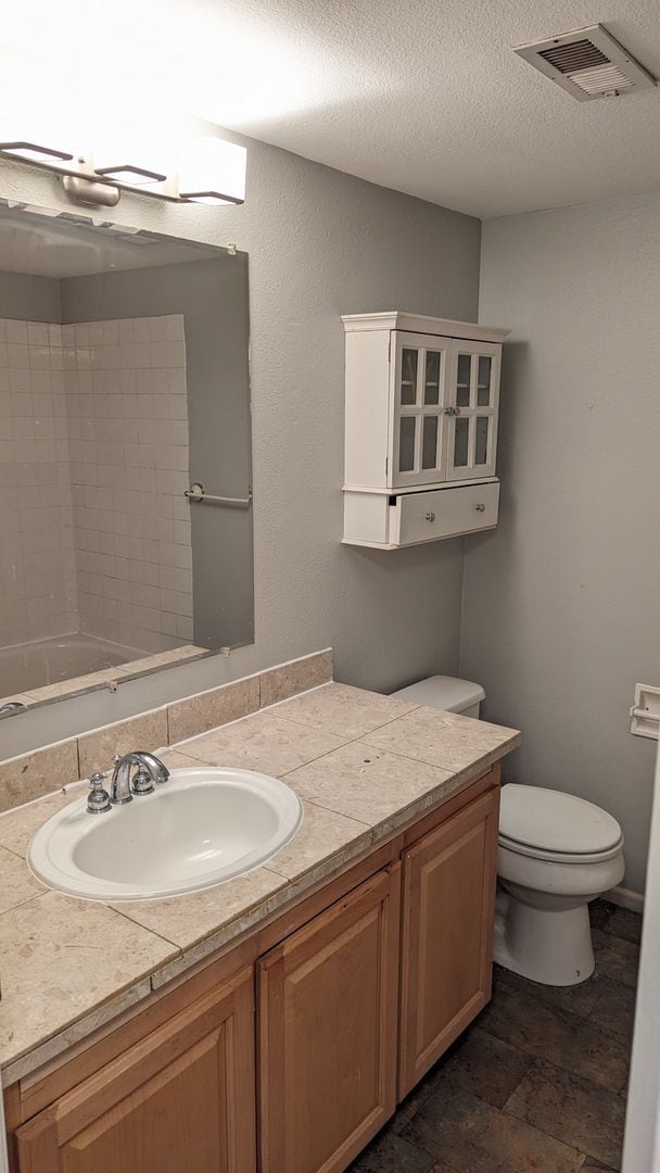 Building Photo - 10819 NE 37th Pl