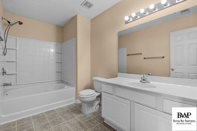 Building Photo - 233 Rosebrook Dr