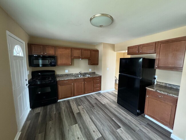 Building Photo - 321 W 19th Ave Ct