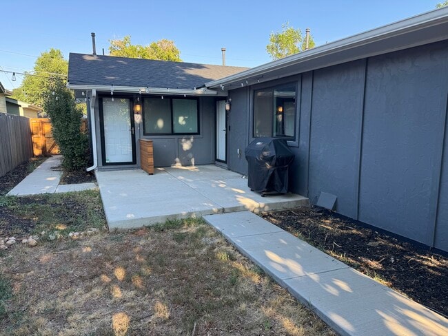 Building Photo - 49 S Hazel Ct