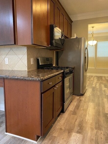 Building Photo - 3415 Clearview Cir
