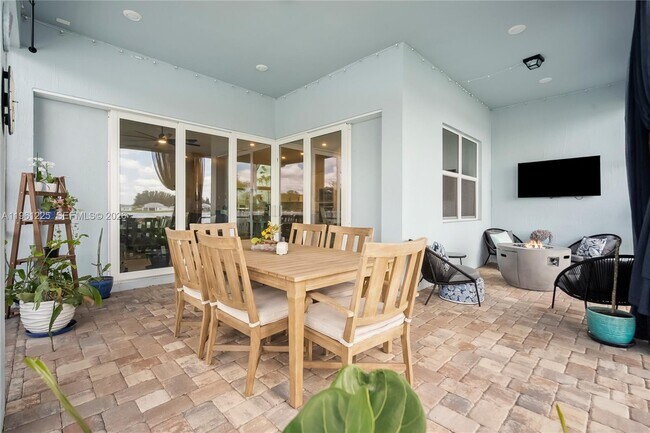 Building Photo - 9734 SW Meridian Wy