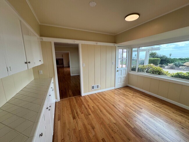 Building Photo - Hillside Ventura Home- Gorgeous Ocean View!!