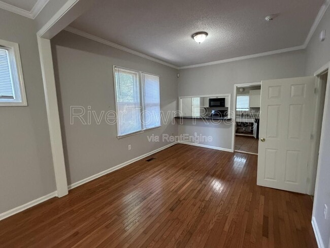 Building Photo - 736 Echles St