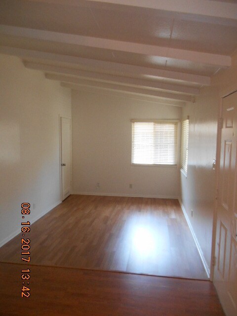 Building Photo - 150 Scott St