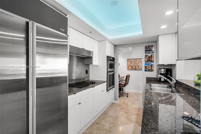 Building Photo - 1500 Ocean Dr