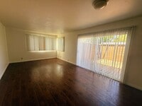 Building Photo - 2029-2035 Key Blvd