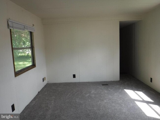 Building Photo - 53 Shamrock Ave