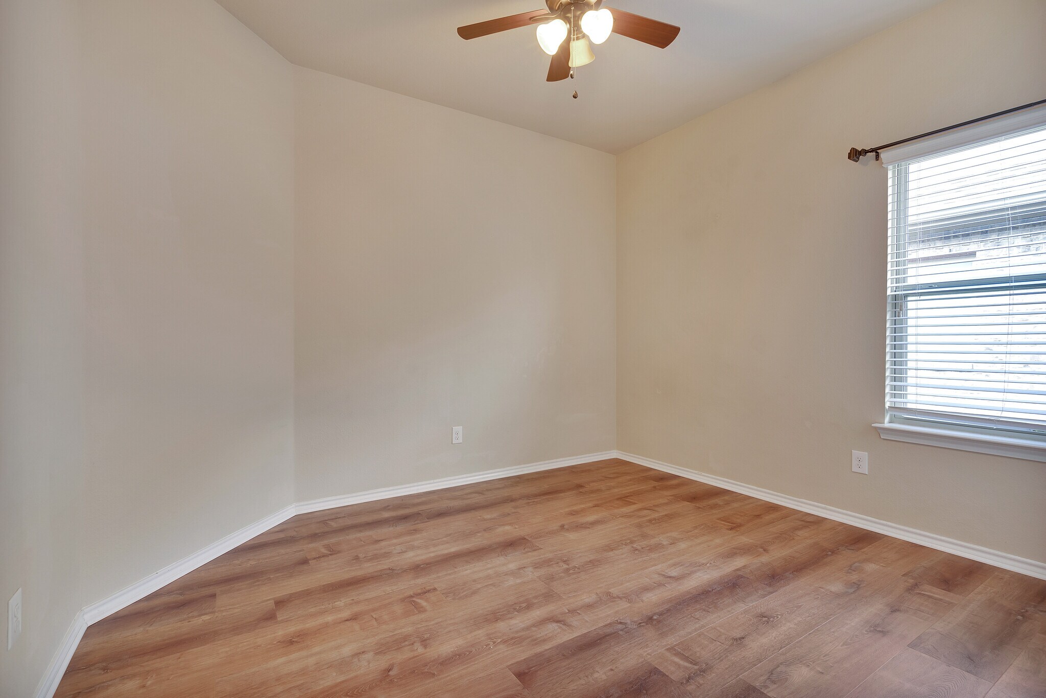 Building Photo - 117 Oakmont Dr