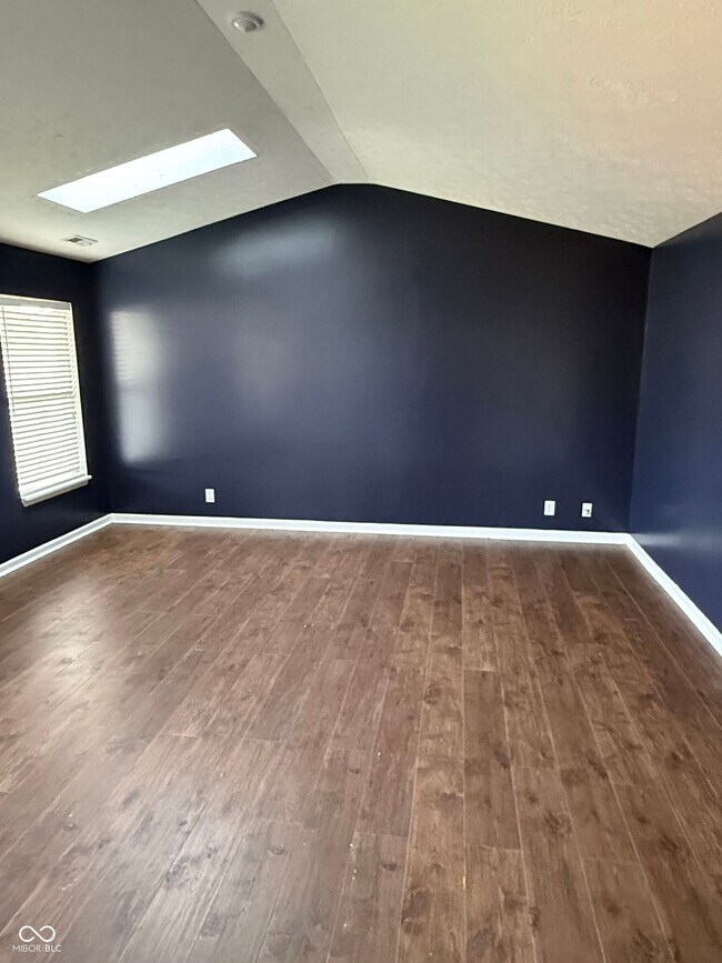 Building Photo - 5512 James Blair Dr