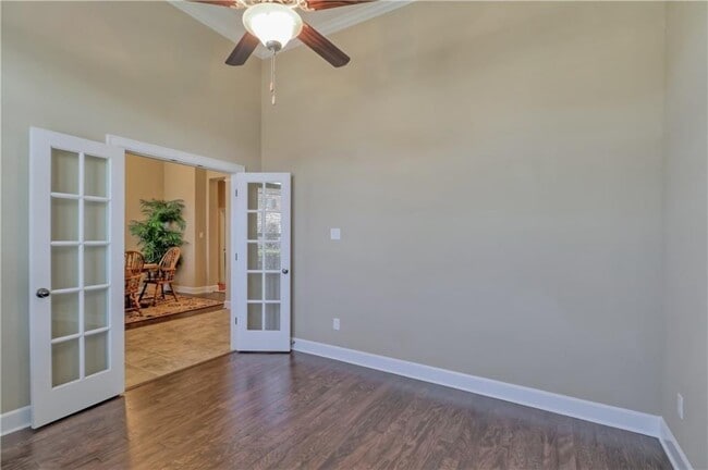 Building Photo - 124 Claiborne Lake Ln