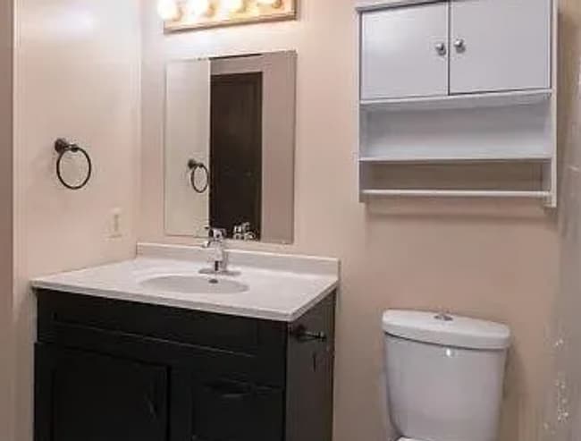 Building Photo - 845 145th St E