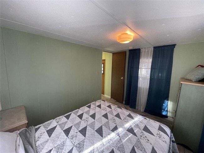 Building Photo - 1079 NW 7th Blvd