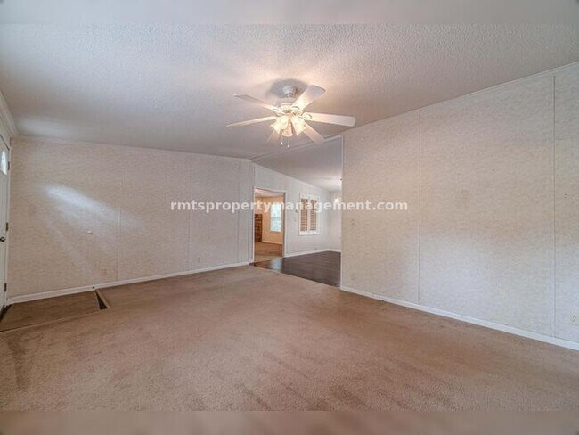 Building Photo - A COUNTRY DREAM! 4BR, 2BATH MANUFACTURED HOME, $1650./month