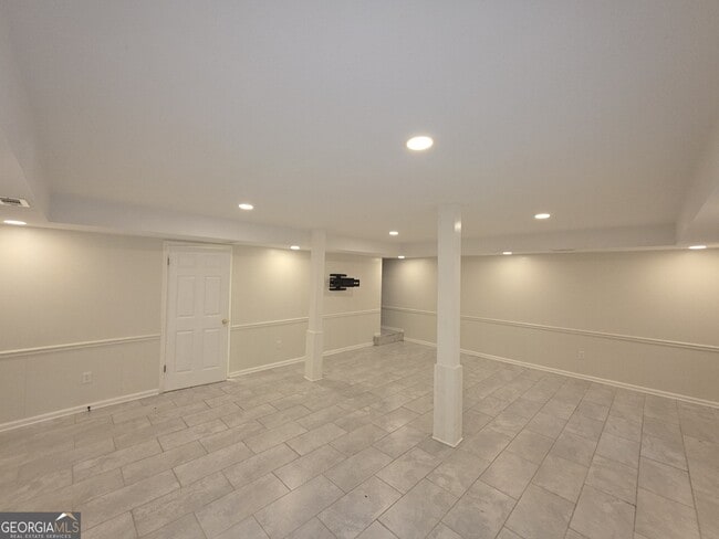 Building Photo - 3973 Woodland Cir SE