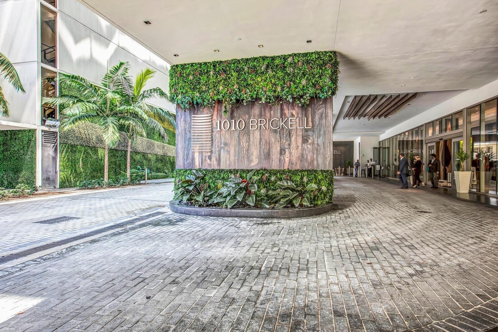 Building Photo - 1010 Brickell Ave