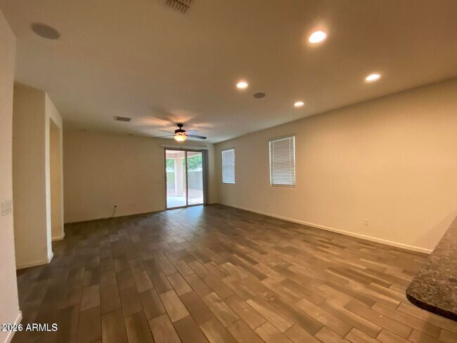 Building Photo - 3549 E Apricot Ln